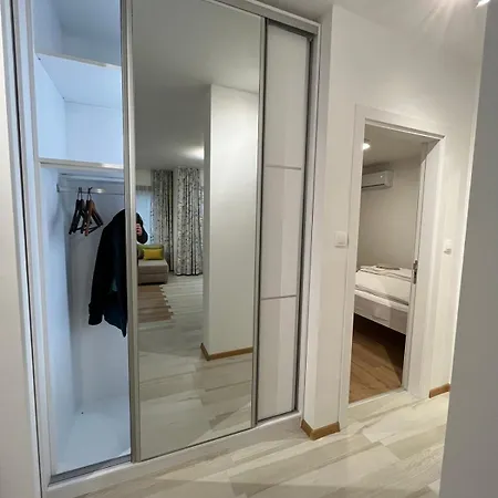 1 Bedroom With Parking On Site Апартаменты